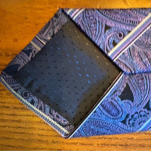 Pronto Uomo Platinum Silk Tie NWT - Picture 7 of 8